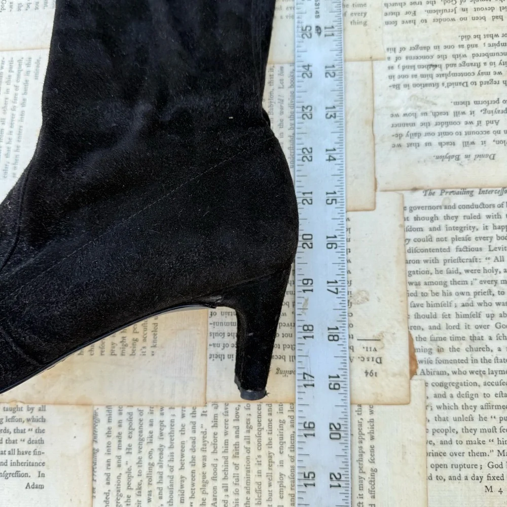 Stuart Weitzman elegant black